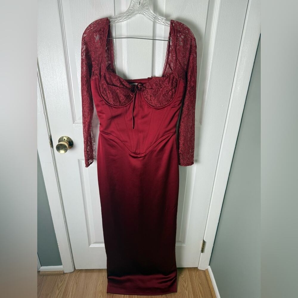 House of CB PERDI Berry Satin Maxi Dress With Corset M PLUS CUP - Picture 3 of 16